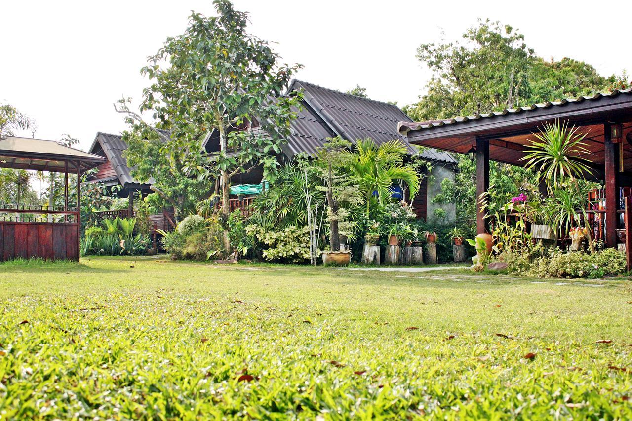 Baansuan Lychee Maeklong Resort Ampawa Amphawa Exterior photo
