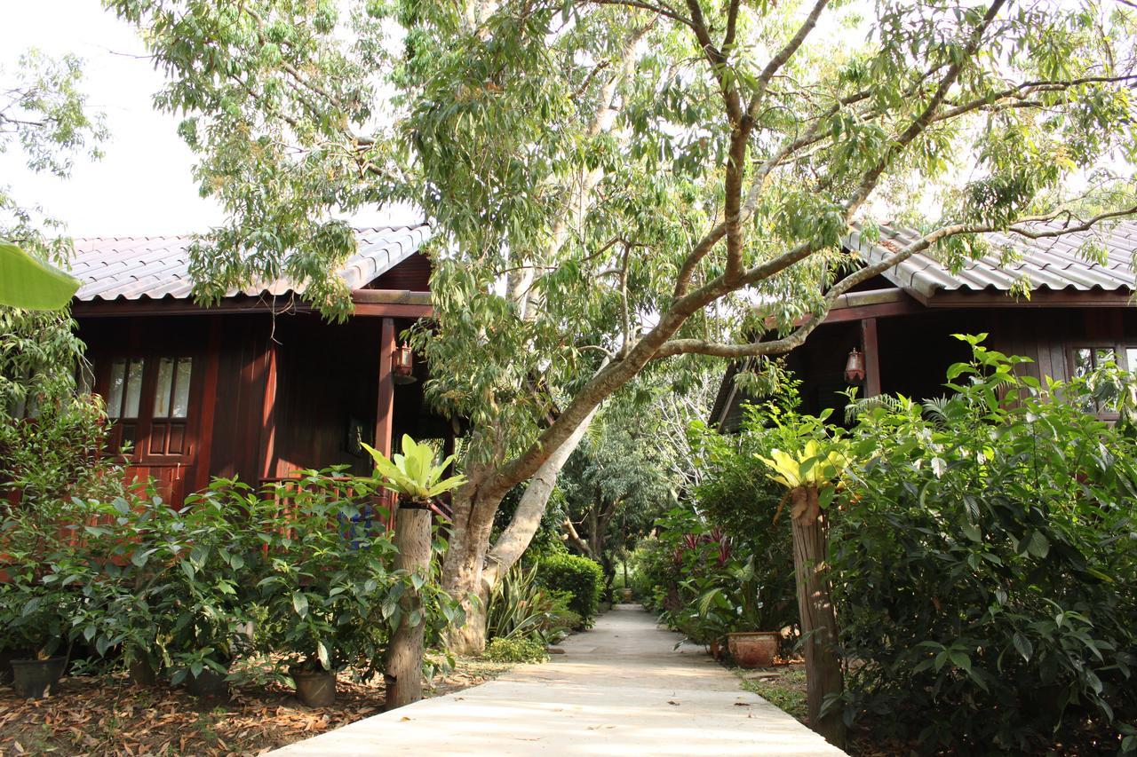 Baansuan Lychee Maeklong Resort Ampawa Amphawa Exterior photo